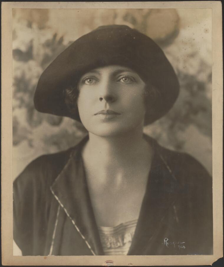 Portrait of <b>Muriel Starr</b>, [between 1913 and 1916?] [picture] - nla
