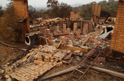 [Fire damaged house in Chapman, Canberra, January 2003, 13] [picture] / Loui Seselja