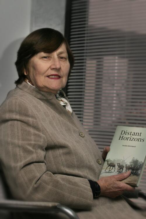 Portrait of Mrs Jocelyn Orrt-Saeed with her book Distant Horizons, at the National Library of Australia, 20 July 2004 [picture] / Loui Seselja