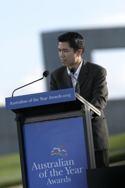 [Khoa Do, Young Australian of the Year, Parliament House forecourt, Canberra, 25 January, 2005] [picture] / Greg Power
