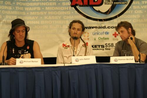 The John Butler Trio: Michael Barker, John Butler and Shannon Birchall (left to right), at a press conference at the Wave Aid relief concert for victims of the 2004 Boxing Day tsunami, Sydney Cricket Ground, 2005 [picture] / Greg Power