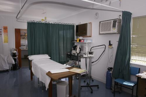 The operating theatre, Georgetown Hospital, Georgetown, Queensland, 16 June 2005 [1] [picture] / Loui Seselja