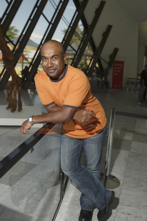 Dennis Newie also known as Dujon Niue, performer, choreographer and teacher, in the foyer of the National Museum of Australia, 2005 [picture] / Loui Seselja