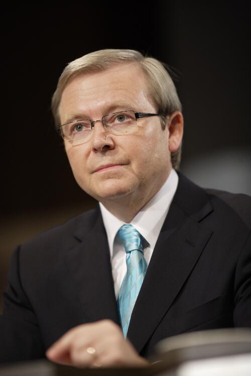 Kevin Rudd taking questions during his address to the National Press Club at the Great Hall, Parliament House, Canberra, 17 April 2007 [picture] / Damian McDonald