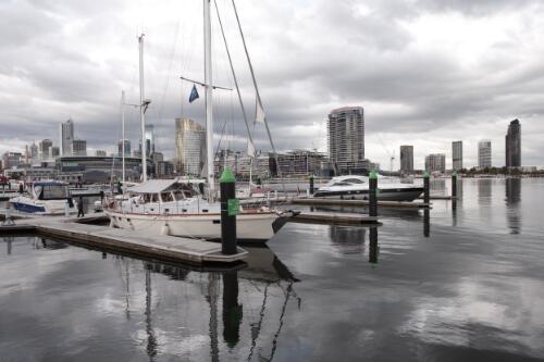 Waterfront City Marina, Docklands, Melbourne, May 2007 [picture] / Damian McDonald