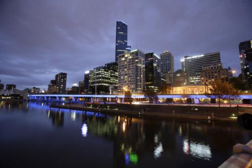 The Yarra promenade, Southbank, Melbourne, May 2007, 1 [picture] / Greg Power