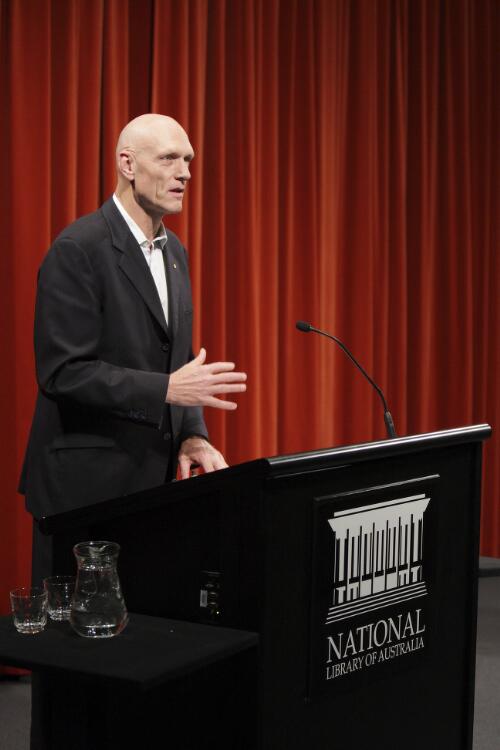 The Honourable Peter Garrett, Minister for the Environment, Heritage and the Arts, at the Kenneth Myer Lecture "Climate change: an update to July 2008" presented by Tim Flannery at the National Library of Australia, Canberra, 15 July 2008 [picture] / Sam Cooper