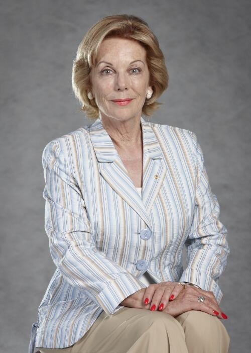 Portrait of Ita Buttrose at the National Library of Australia, 15 November 2009 [picture] / Greg Power