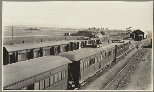 Break of gauge for train tracks, 5'3 to 3'6 at Terowie Railway Station, Terowie, South Australia, 1927 / Edward Stewart Maclean