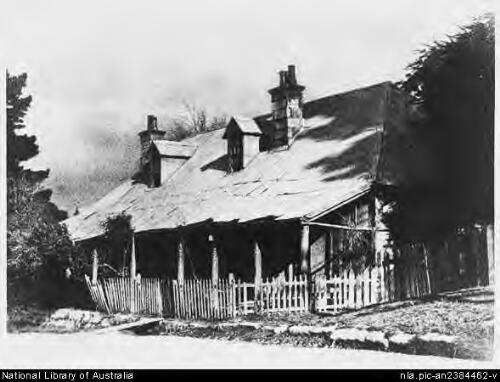 [Old houses Sydney] [picture] / Harold Cazneaux