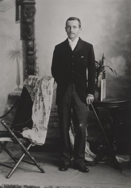 Portrait of Bertie Shaw [picture]