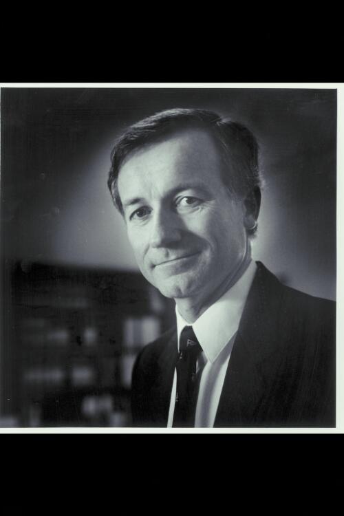 Portrait of Senator Fred Chaney [picture] / Jacqueline Mitelman