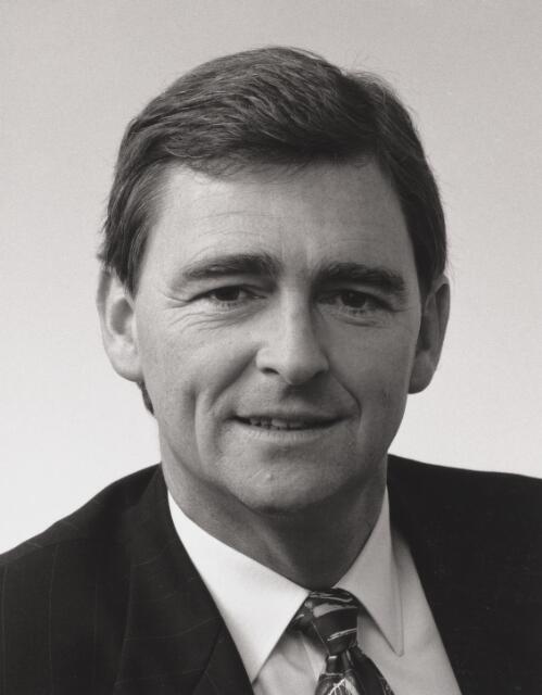 Portrait of John Brumby, M.L.A. taken at the Constitutional Convention, Canberra, February 2-13, 1998 [picture] / Loui Seselja
