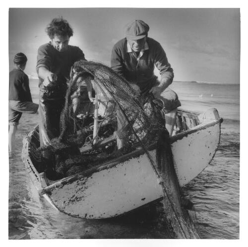 [Re-shipping the net, 1959] [picture] / Jeff Carter