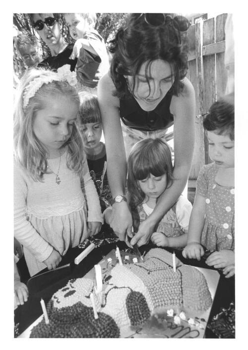 Birthday cake for Ella Lacey, Double Bay, March 1999 [picture] / Suzon Fuks