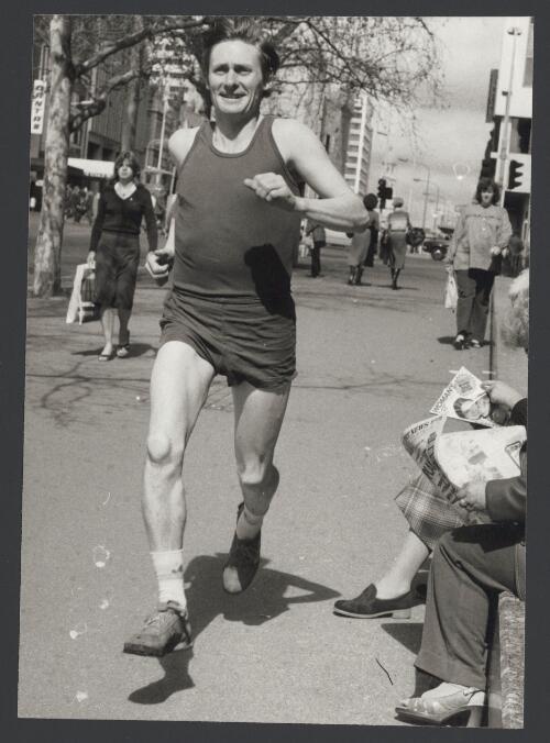 [Portrait of John Bannon running, 2] [picture]