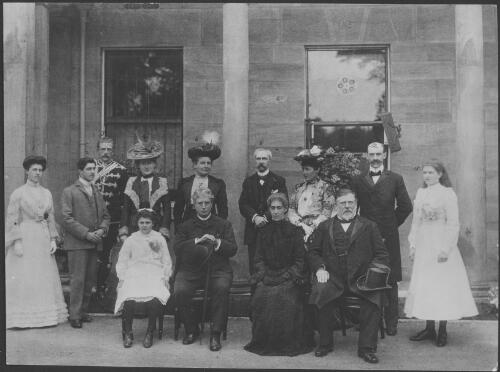 [Edmund Barton at Sir Lewis Benjamins, Tonbridge Wells, August 1902] [picture] / Australian News & Information Bureau