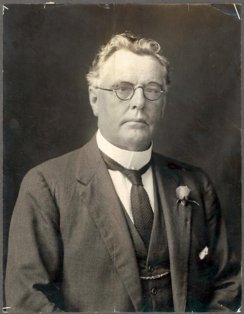 Portrait of H. Kneebone [picture]