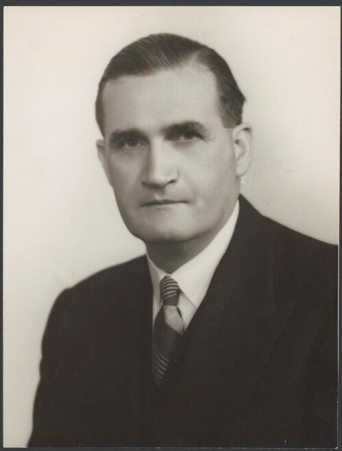 Portrait of the Hon. John McEwen, Country Party, Member for Murray Victoria, 21/3/50 [picture] / Maxwell Porteous