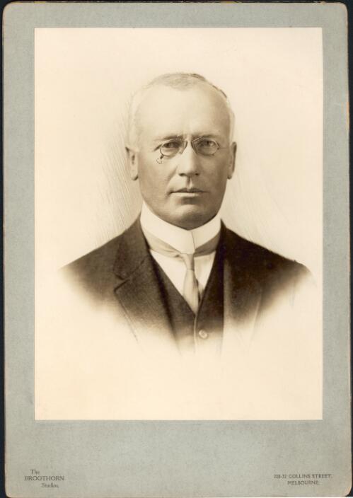 Portrait of Sir William Hill Irvine, M.H.R. for Flinders, Victoria, 1906-18 [picture] / The Broothorn Studios