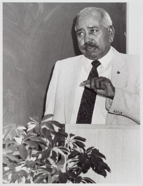 [Portrait of Reg Saunders, a consultant to Australia's Department of Aboriginal Affairs, 1985] [picture] / Australian Information Service photograph by B. Peisley