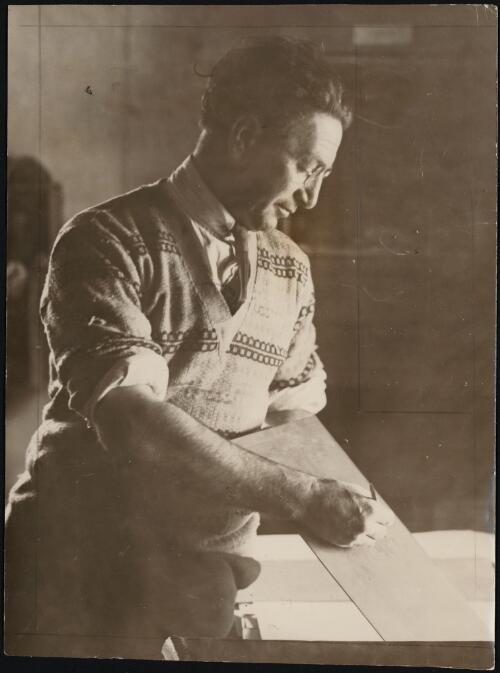 Portrait of H. van Raalte, etcher and painter, at work in his cottage at Second Valley [picture]