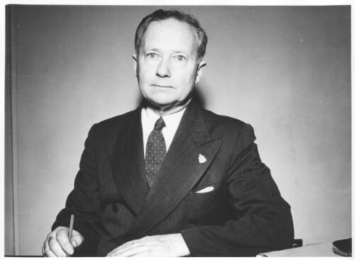 [Portrait of Sir Thomas Walter White, 1950] [picture] / [Australian News and Information Bureau]