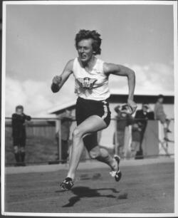 [Portrait of Betty Cuthbert] [picture]