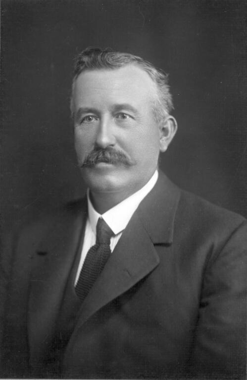 Portrait of M.D. Cameron, Barker, [South Australia], 1922 [picture] / T. Humphrey & Co