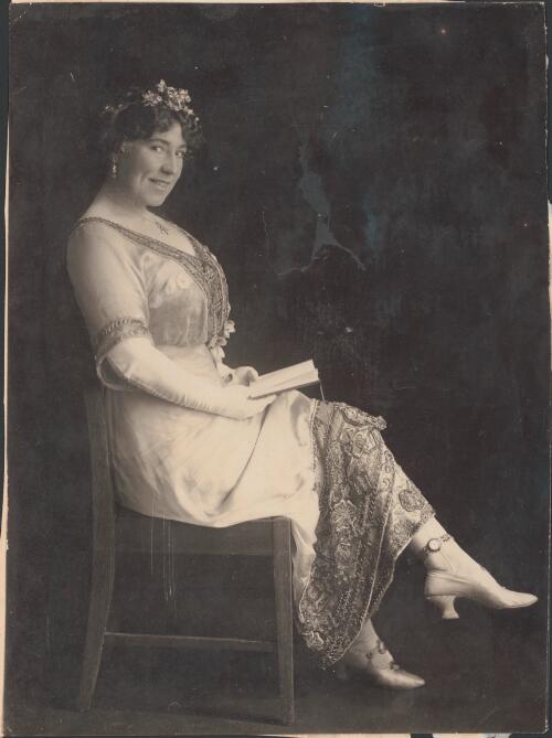 Portrait of Miss Florence Young in the title role of "The girl ... [?] train" [picture]