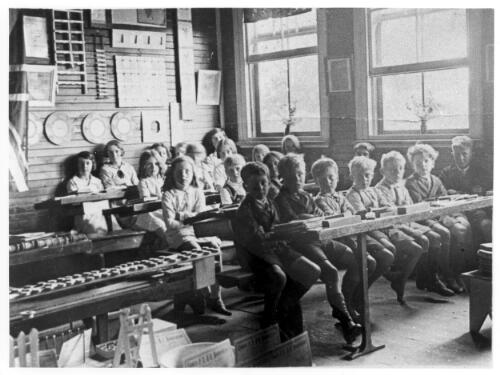 [School pupils sitting in the classroom, Cowra, ca. 1950] [picture]