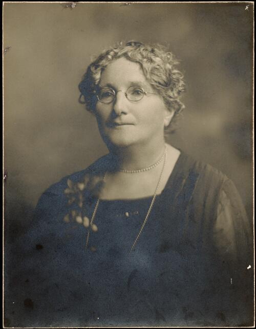 Portrait of Marion Miller Knowles, M.B.E. [picture]