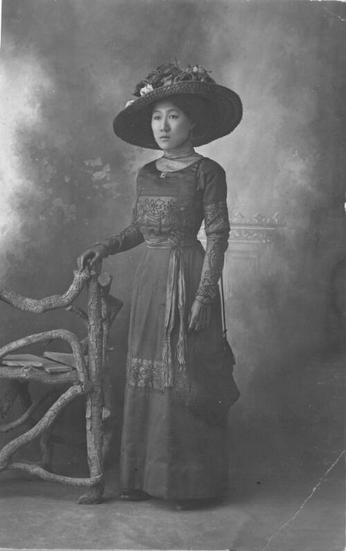 Portrait of Maud Nomchong of Braidwood, N.S.W. [picture]