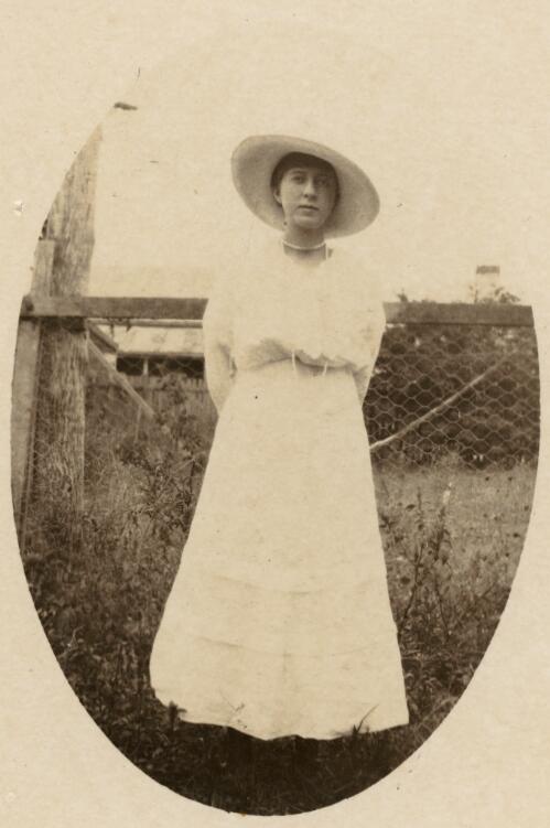 Portrait of Agnes Maud Foster, Rockhampton, 1918 [picture]