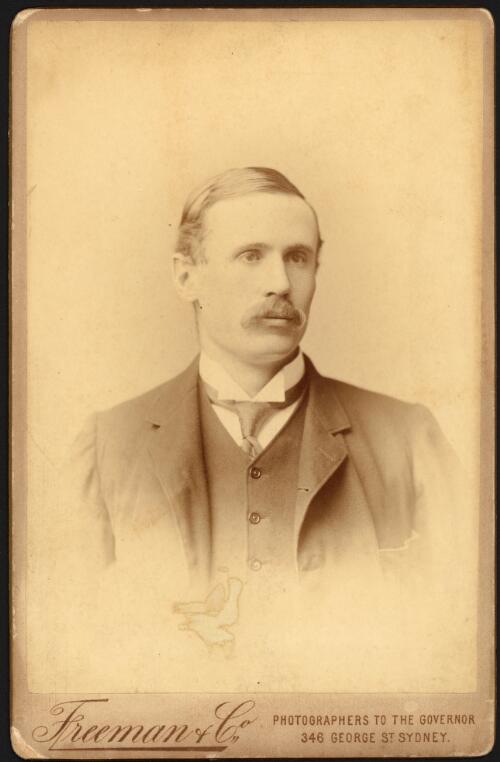 Portrait of Hubert Murray [picture] / Freeman & Co