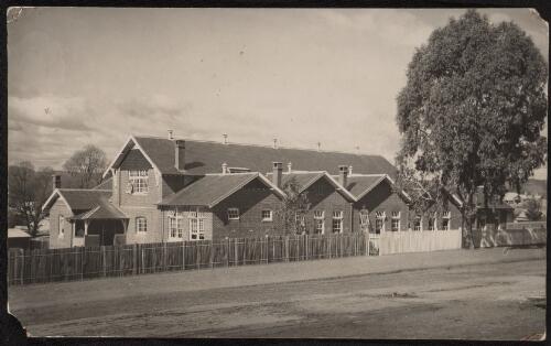 Public School, Tumut, New South Wales [picture] / R.C. Strangman