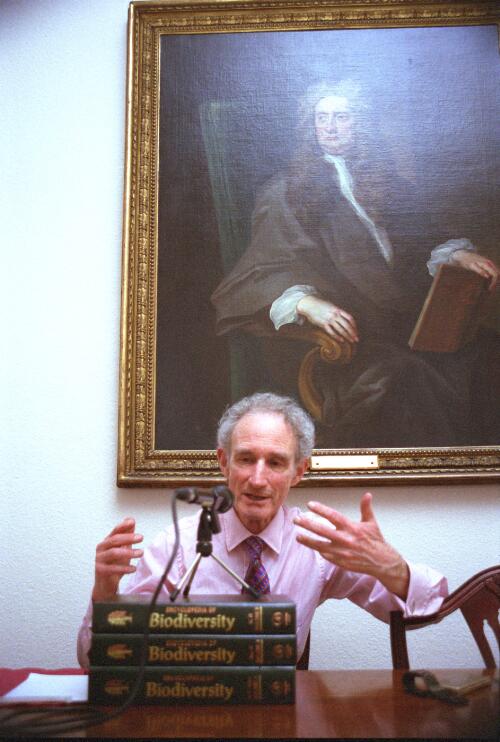 Lord Robert May, President of the Royal Society of London, in interview for the Oral History Archives of the National Library of Australia (with Dr. Peter Pockley), in the President's office and beneath portrait of former President, Sir Isaac Newton, 24 March 2003 [picture] / Peter Pockley