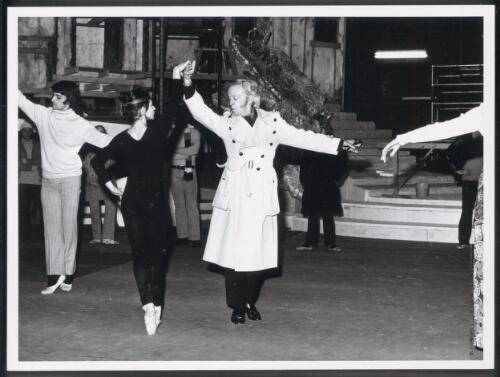 Portrait of Robert Helpmann as Don Quixote, and Lucette Aldous as Kitri, rehearsing, the Australian Ballet, 1972 [picture] / Australian Information Service photograph by Don Edwards