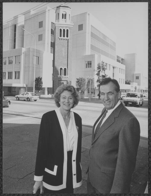 Janet Holmes a Court and managing director of John Holland Pty. Ltd., Mr. Randolph Cresswell, 2 July 1992 [picture]  / Australian Foreign Affairs and Trade Department