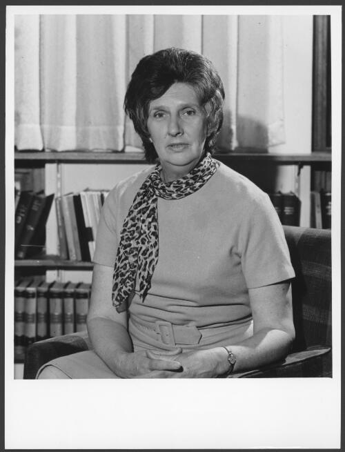 Mrs. [Margaret] Edward Gough Whitlam, wife  of the Leader of the Oppposition in the House of Representatives [picture] / Australian Information Service