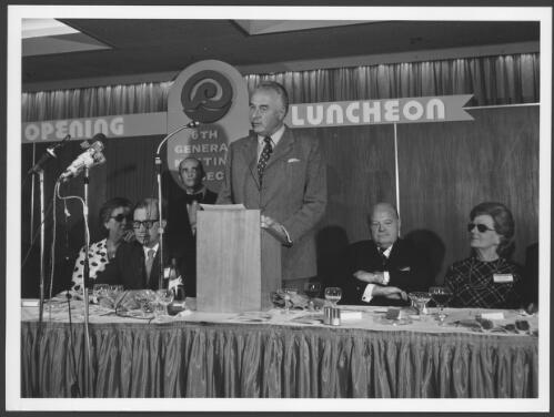 The Australia Prime Minister, Mr [Edward] Gough Whitlam, addressing delegates to the sixth annual meeting of the Pacific Basin Economic Council in Sydney, May 14-17, 1973 [picture] / Australian Information Service photograph by Bill Payne