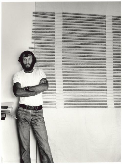Portrait of John Davis in his studio, 1970s [picture] / Richard Beck