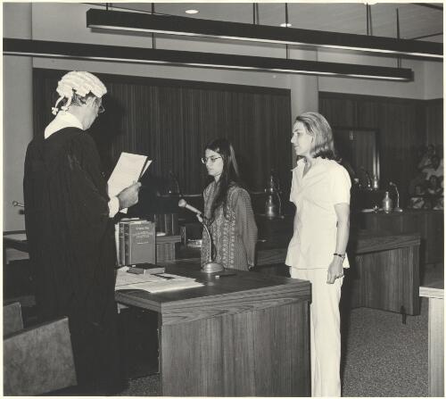 Swearing in of the first Legislative Assembly, Darwin, 20 November 1974 [picture] / Michael Jensen