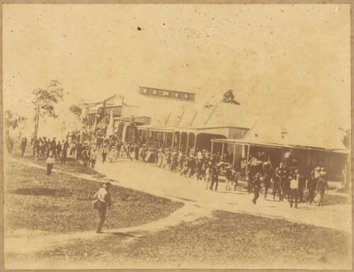Chinese welcome the first governmment official to Geraldton [now as Innisfail in Queensland], 1890-1910 [picture]