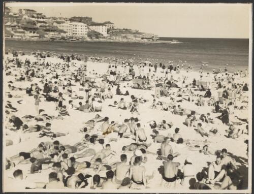 Bondi Beach, New South Wales, 1937 [picture] / Reg Alder