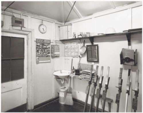Railway signal box, Darling Island, New South Wales, 1986 [picture] / David Kay