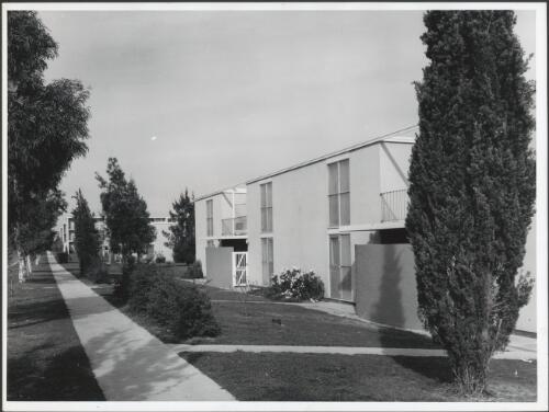 Northbourne Avenue flats, Canberra, 1965 [picture] / Australian News and Information Bureau