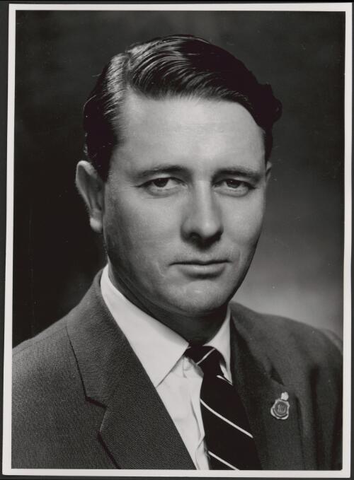 [Portrait of Peter Browne, 1] [picture]  / Australian Information Service