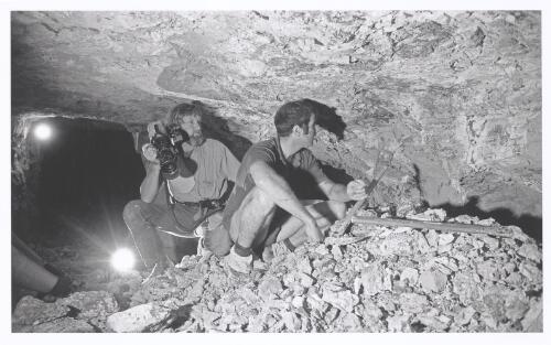 Jeff Carter filming underground at Coober Pedy, South Australia, 1972 [picture]