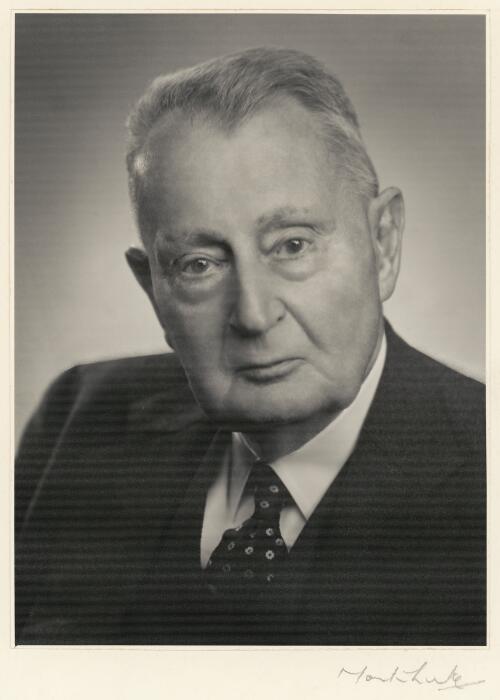 Portrait of Sir Charles Bickerton Blackburn, Chancellor of the University of Sydney, ca. 1950 [picture] / Monte Luke